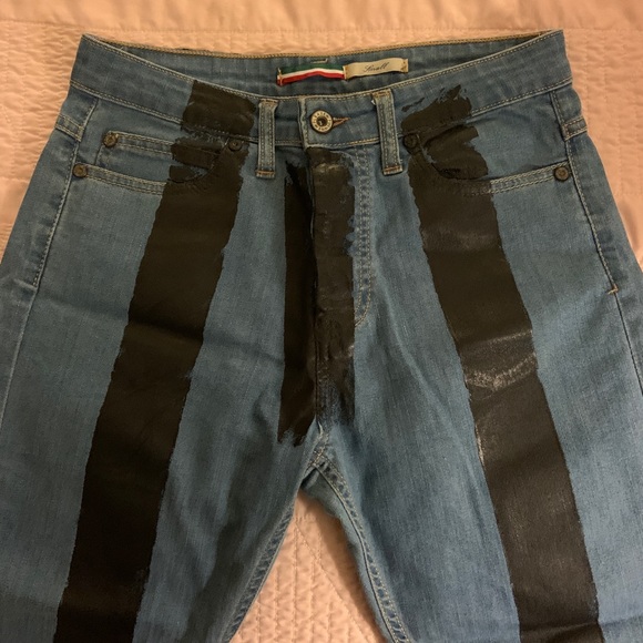 super cute baggy boyfriend jeans !💘 - Picture 3 of 3